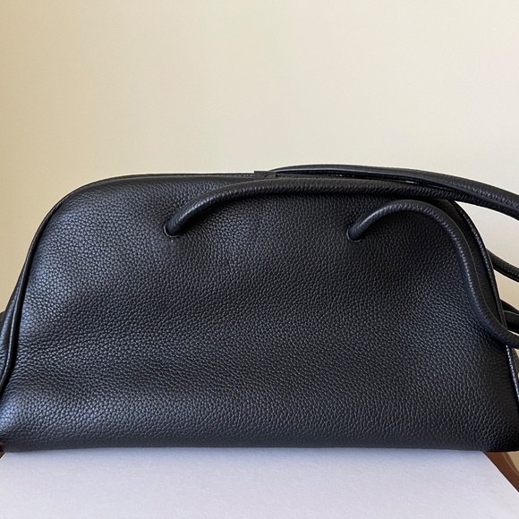 Jacquemus Le Turismo Shoulder Bowling Bag in Black Grained Leather - Picture 4 of 11